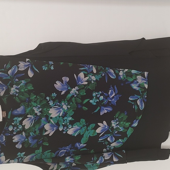 Calvin Klein Black Floral 3 Tiered Asymmetrical Flowy Tank Top sz Medium - Picture 3 of 8